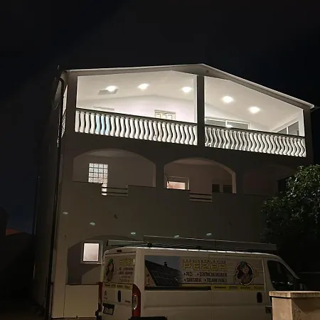 Apartman With Parking Space - 23444