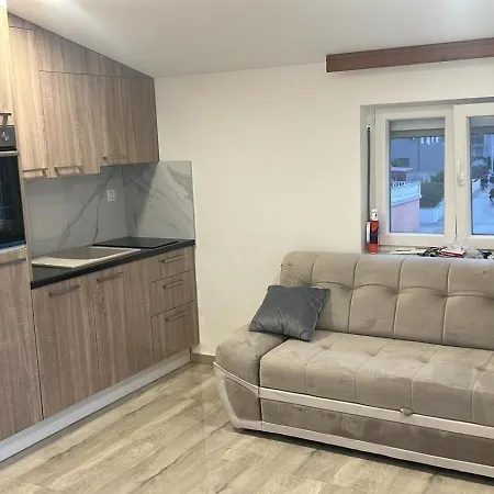 With Parking Space - 23444 Apartman