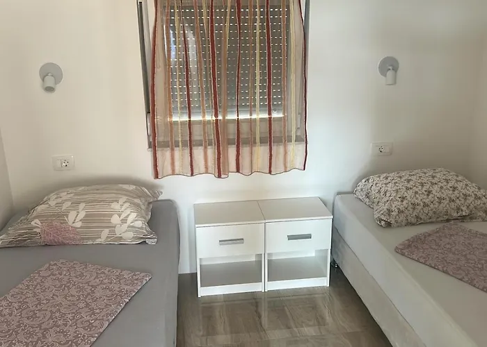 With Parking Space - 23444 Apartman Vir