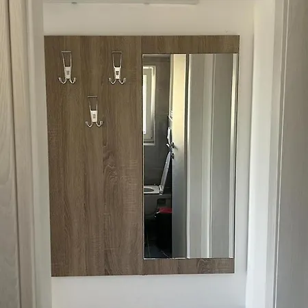 Apartament With Parking Space - 23444 Vir